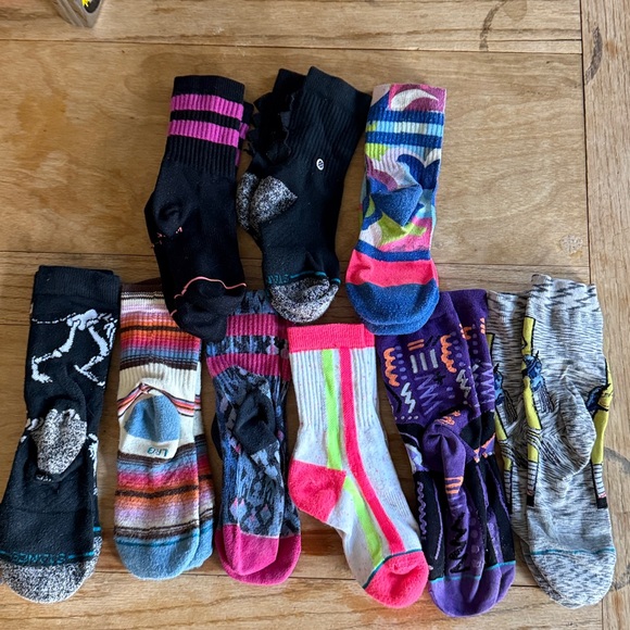Kid’s Stance Sock Bundle! 10 pairs! 8 out of 9, were washed & never worn, M & L. - Picture 7 of 9